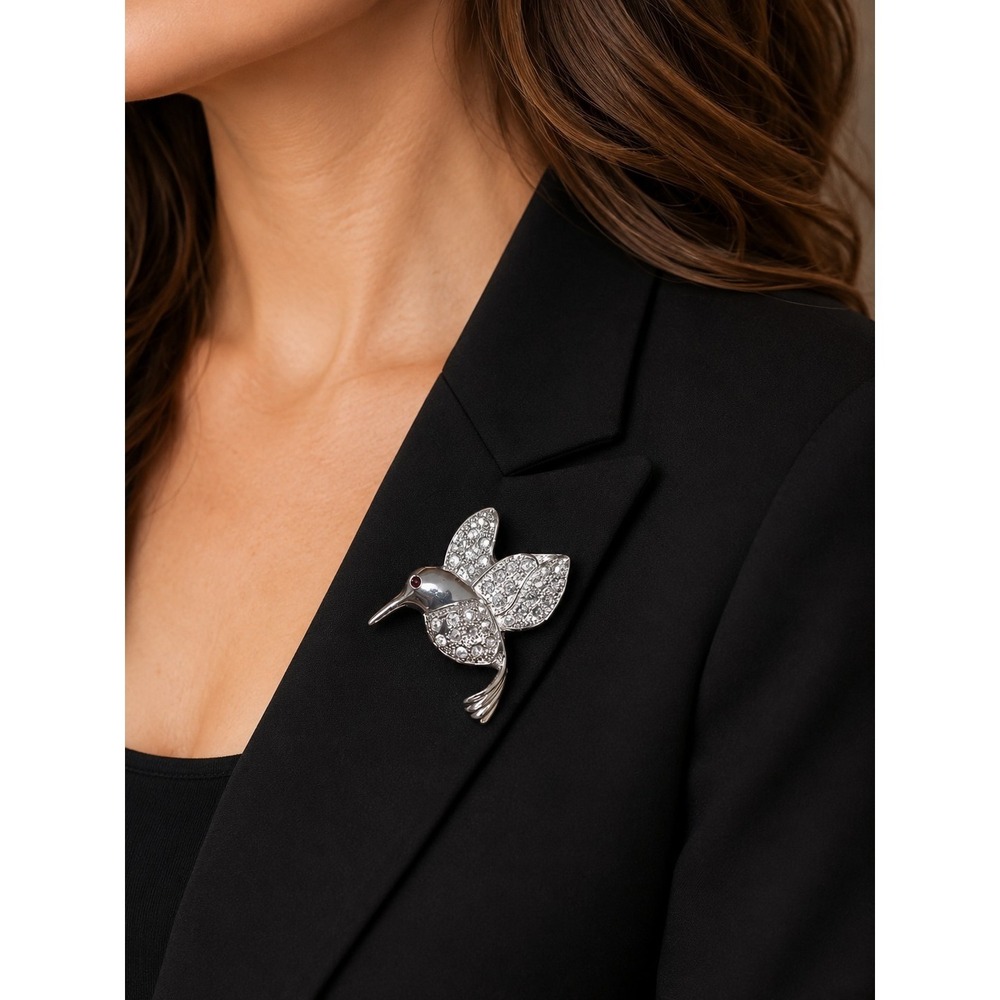 Vintage Silver-Tone Hummingbird Brooch with Rhinestones ROMAN